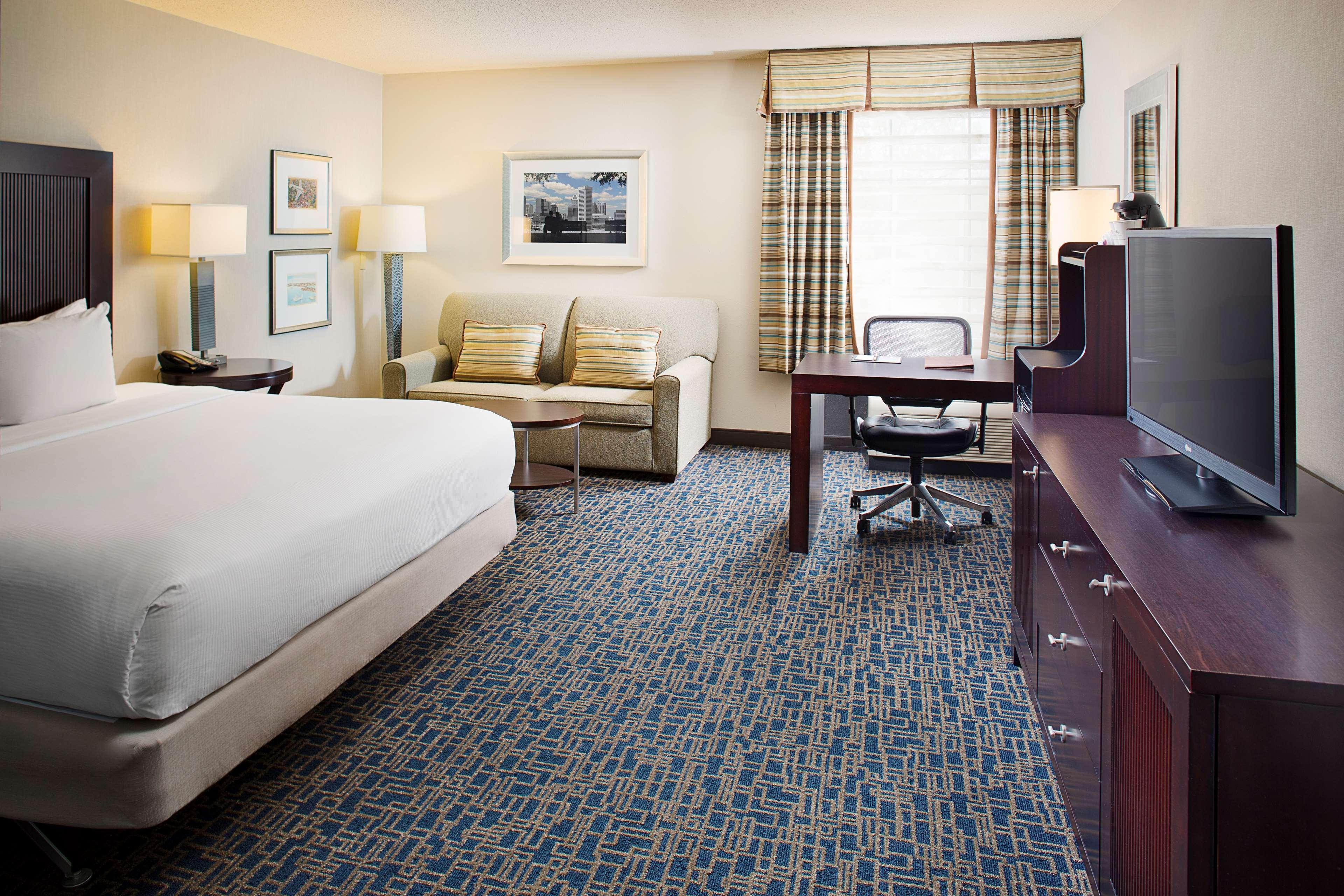 Doubletree By Hilton Baltimore - BWI Airport Линтикам Экстерьер фото